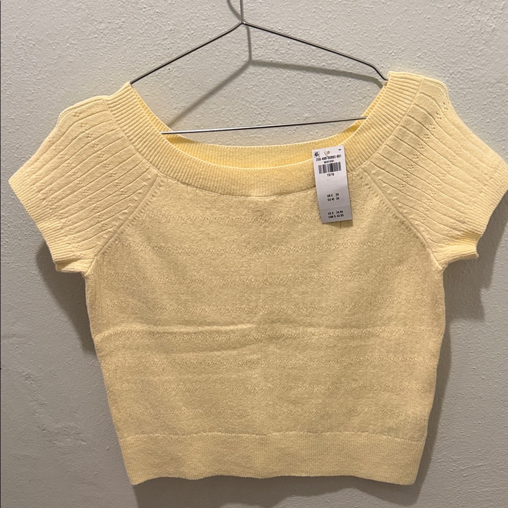 Abercrombie Kids NWT Cream Crew Neck Sweater